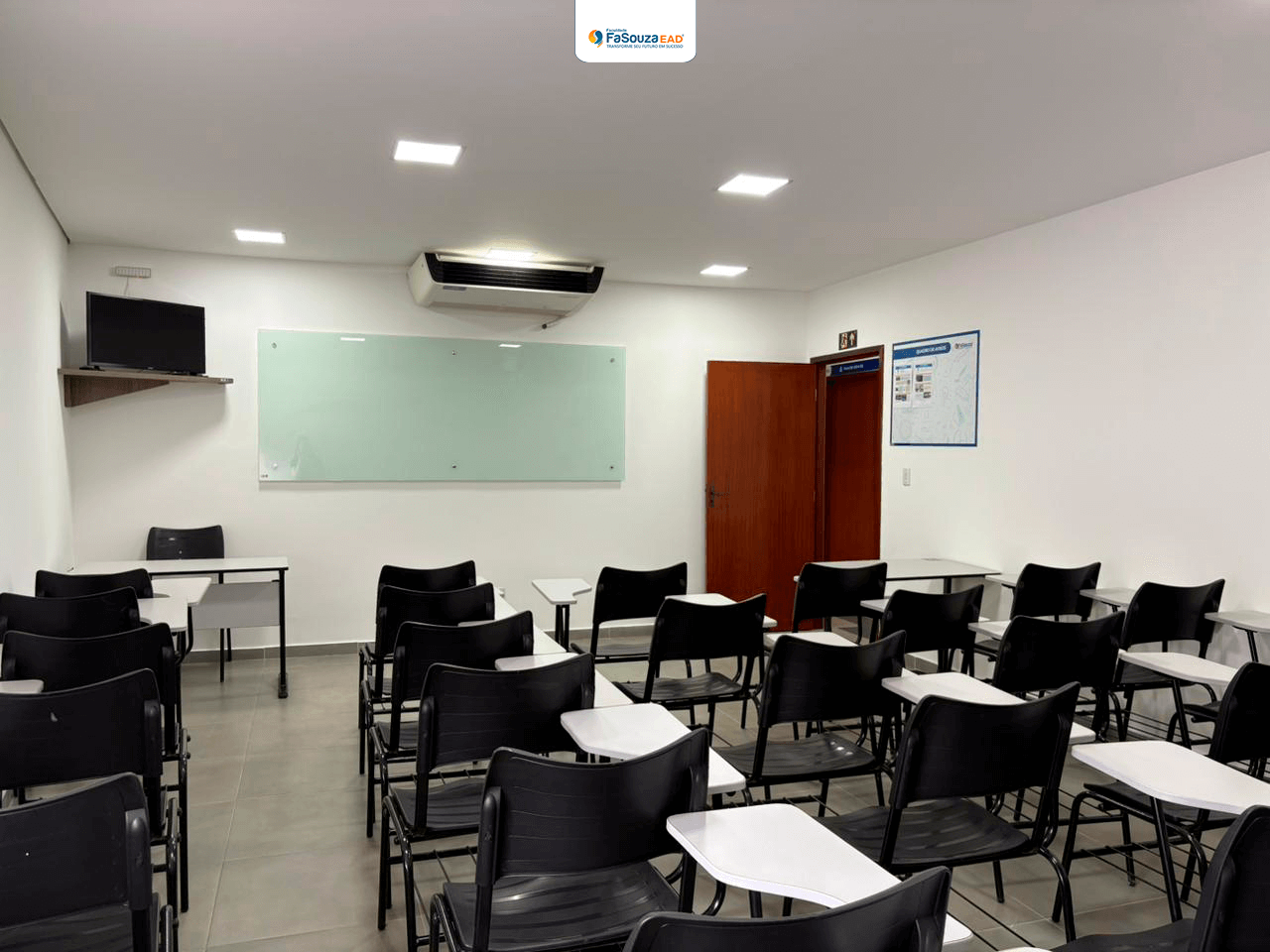 Sala de aula da Faculdade FaSouza em Ipatinga MG